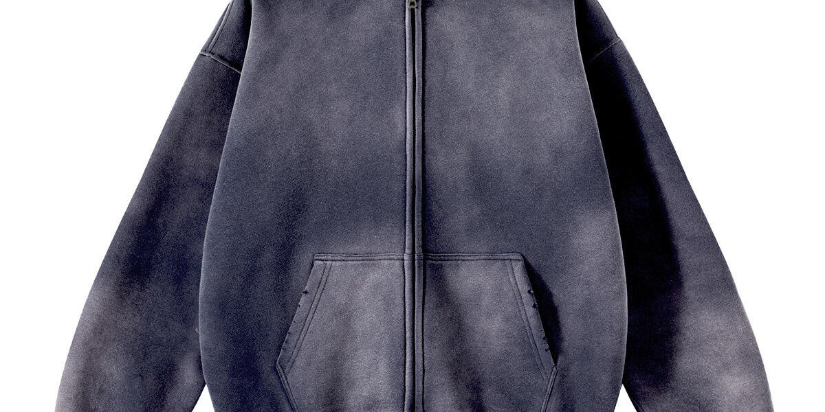 New Vintage Style Zip Hoodie – Fashionable and Comfortable