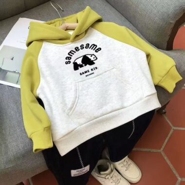 Winter warm stylish fleece hoodie for kids in soft fabric